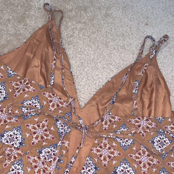 Forever 21 Romper - Picture 3 of 5